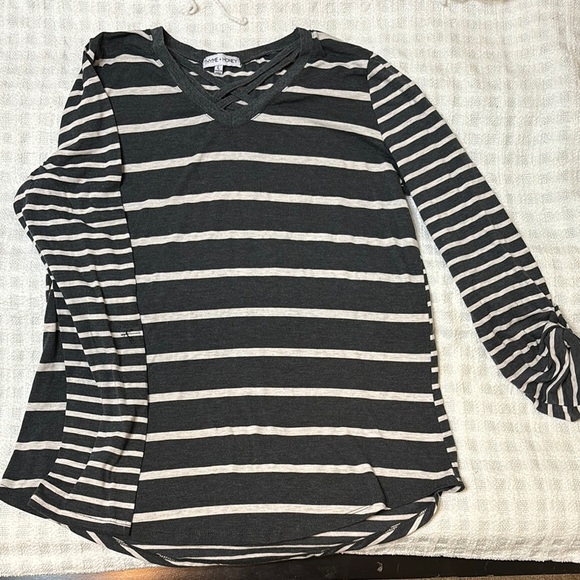 Thyme & Honey Striped Long Sleeve V-Neck Top - Picture 1 of 5